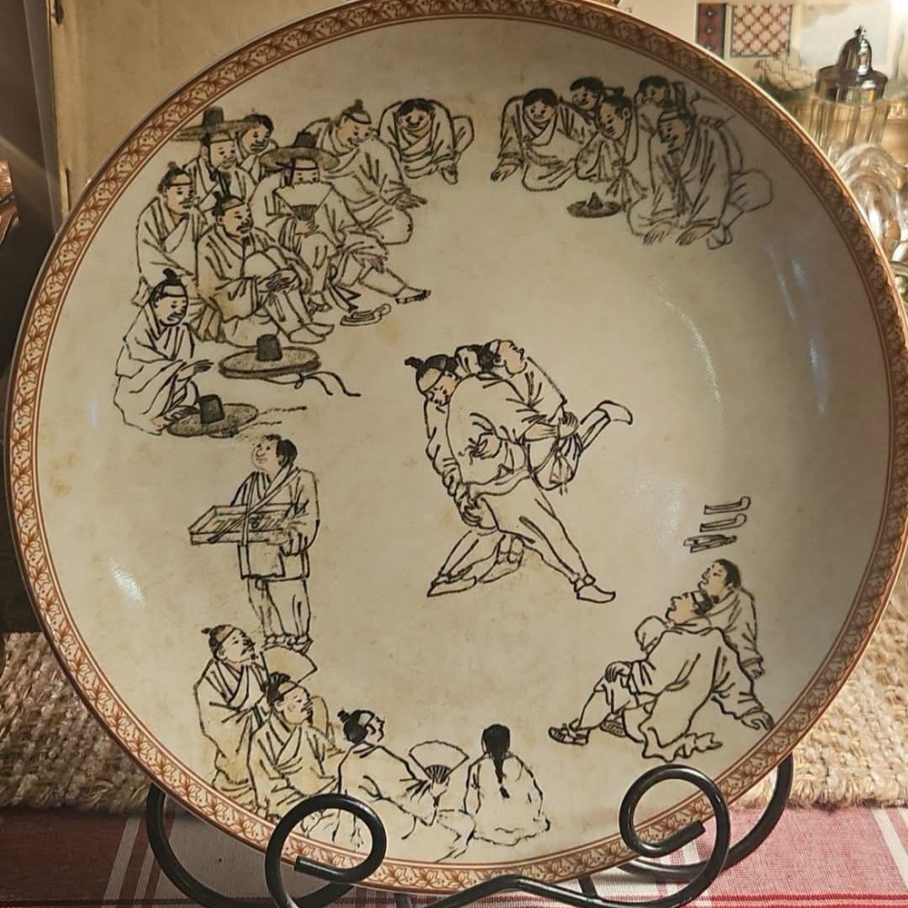 Vintage Style Decorative Ceramic Plate in Cream with Black Illustration 10 Inch